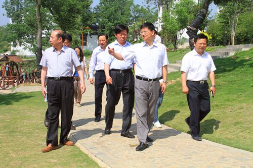 李亞平廳長赴江寧區(qū)水利局調(diào)研指導教育實踐活動 李亞平廳長赴江寧區(qū)水利局調(diào)研指導教育實踐活動